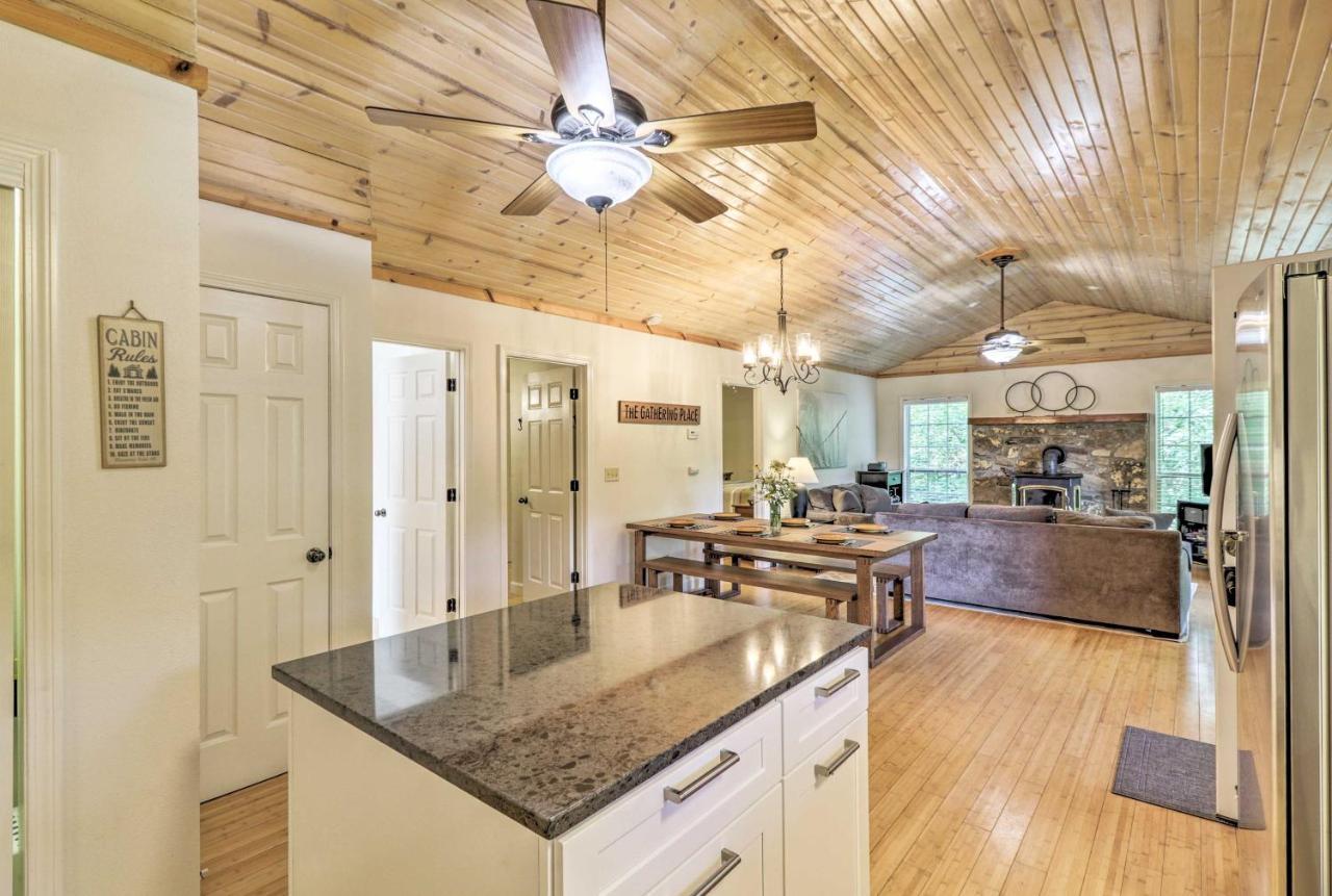 Creekside Hideaway With Fire Pit And Creek Access! Villa Mountain View Eksteriør billede