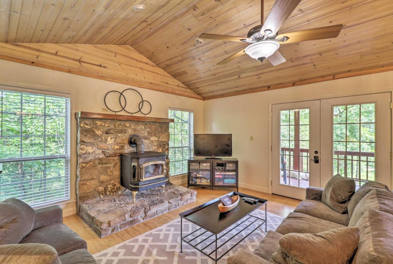 Creekside Hideaway With Fire Pit And Creek Access! Villa Mountain View Eksteriør billede