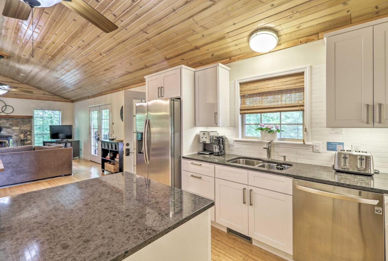 Creekside Hideaway With Fire Pit And Creek Access! Villa Mountain View Eksteriør billede